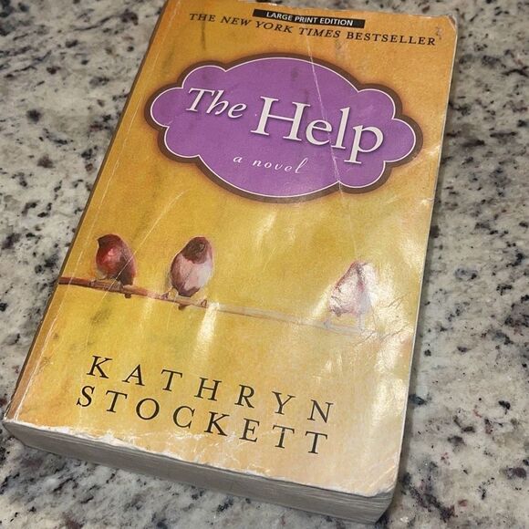 The Help A Novel Kathryn Stockett Large Print Edition New York Times Bestseller - Picture 1 of 7